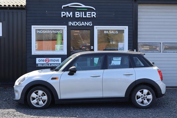 Hvid Mini Cooper fra 2018