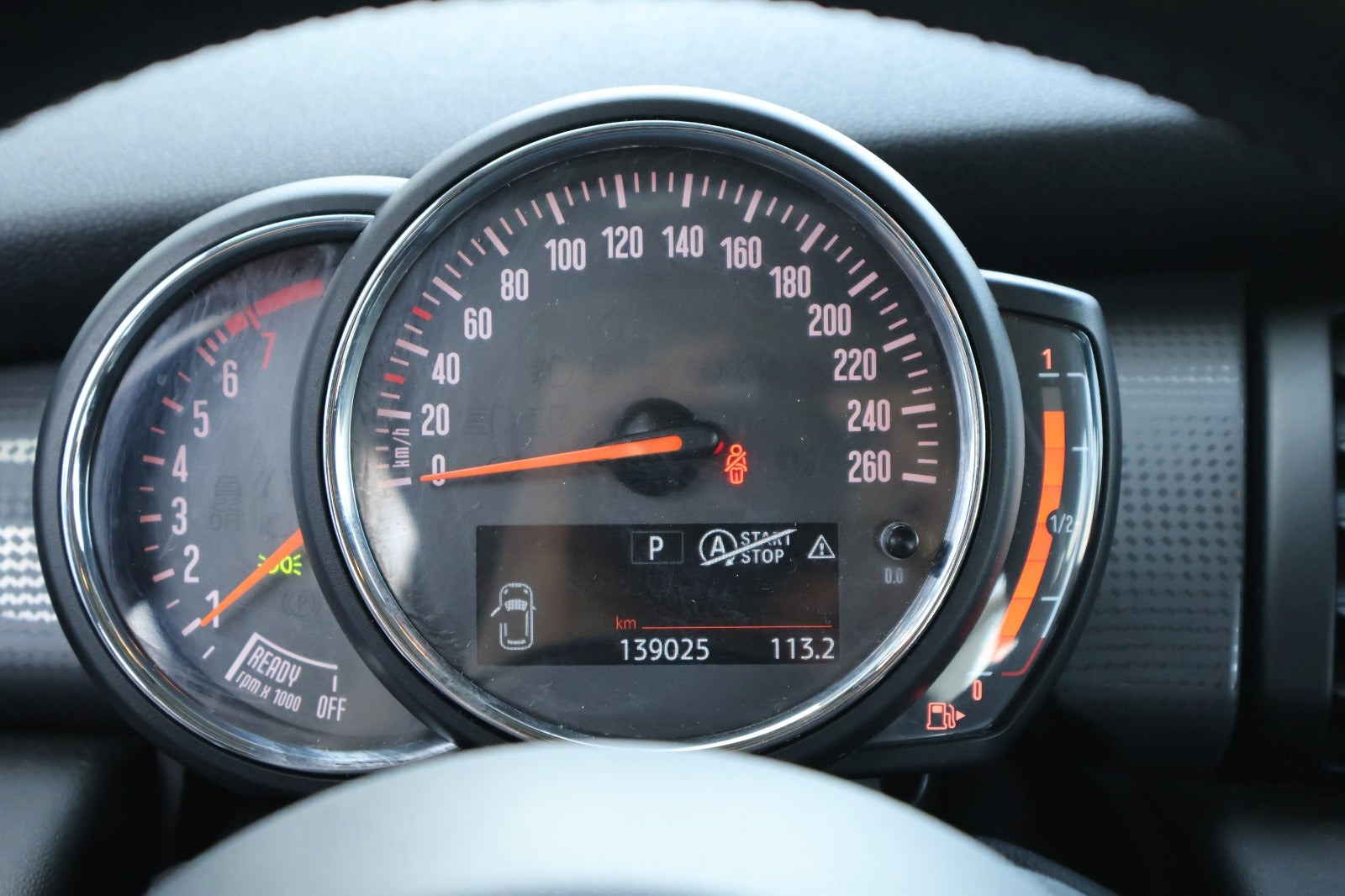 Hvid Mini Cooper fra 2018