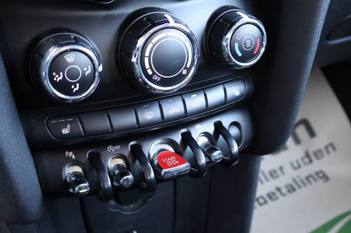 Hvid Mini Cooper fra 2018