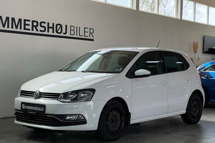 Hvid VW Polo fra 2015 set udefra
