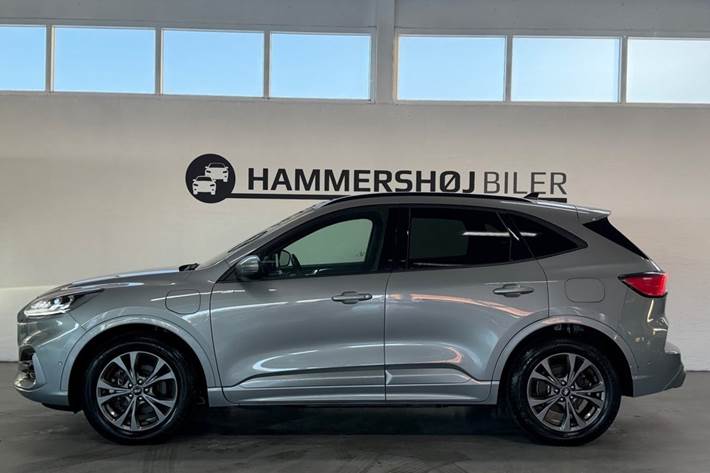 Grå Ford Kuga fra 2020