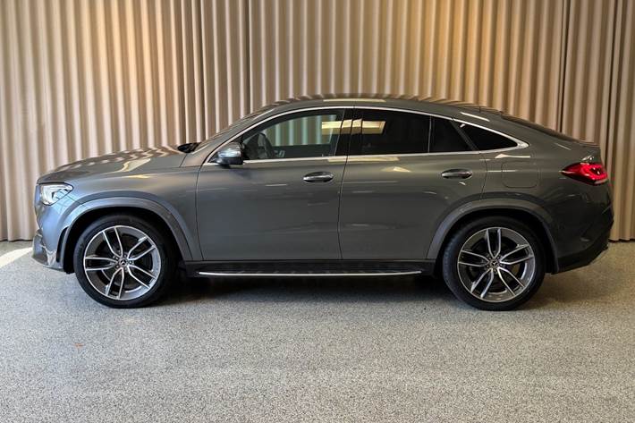 Sølv Mercedes GLE350 de fra 2022