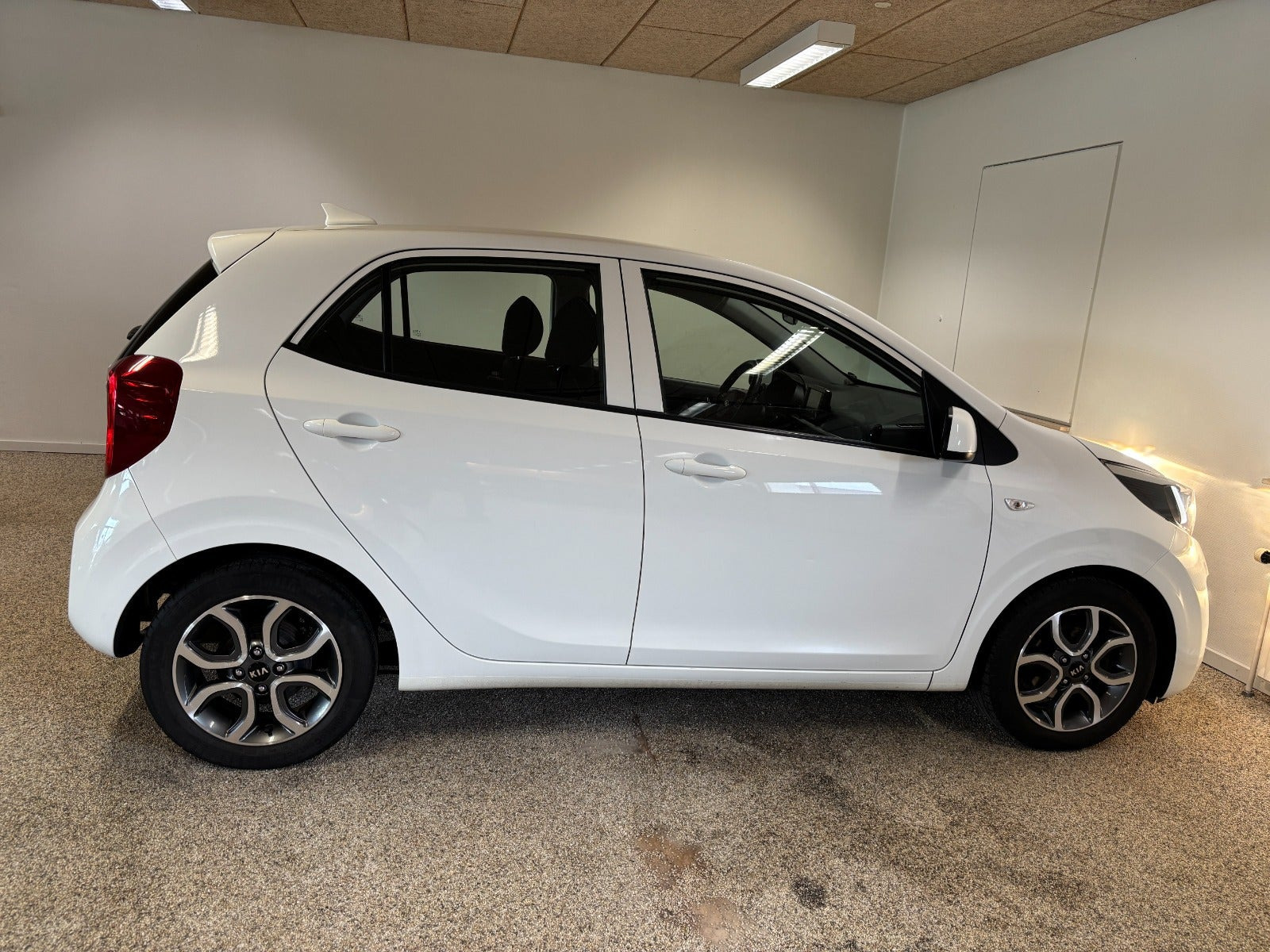 Hvid Kia Picanto fra 2019