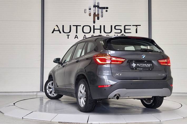 Grå BMW X1 fra 2019