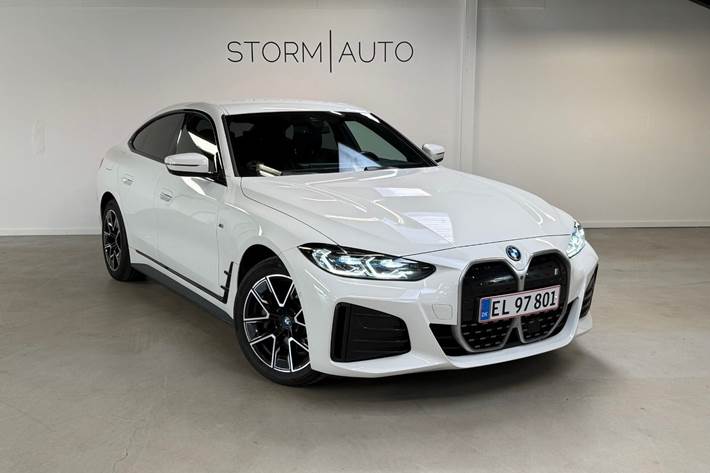 Hvid BMW i4 fra 2022