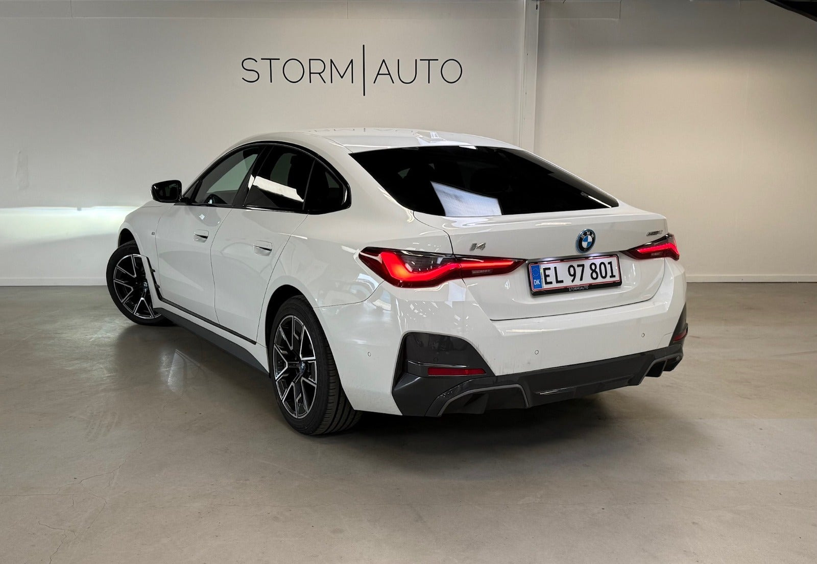 Hvid BMW i4 fra 2022
