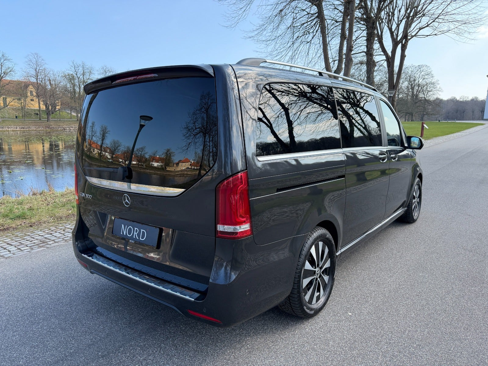 Mercedes EQV300