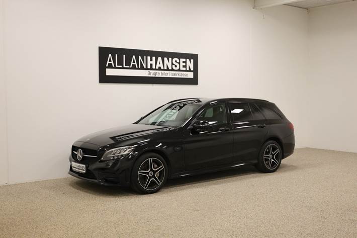 Sort Mercedes C300 de fra 2021