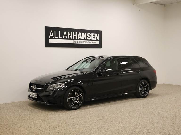 Mercedes C300 de 2,0 AMG Line Night Edition stc. aut.