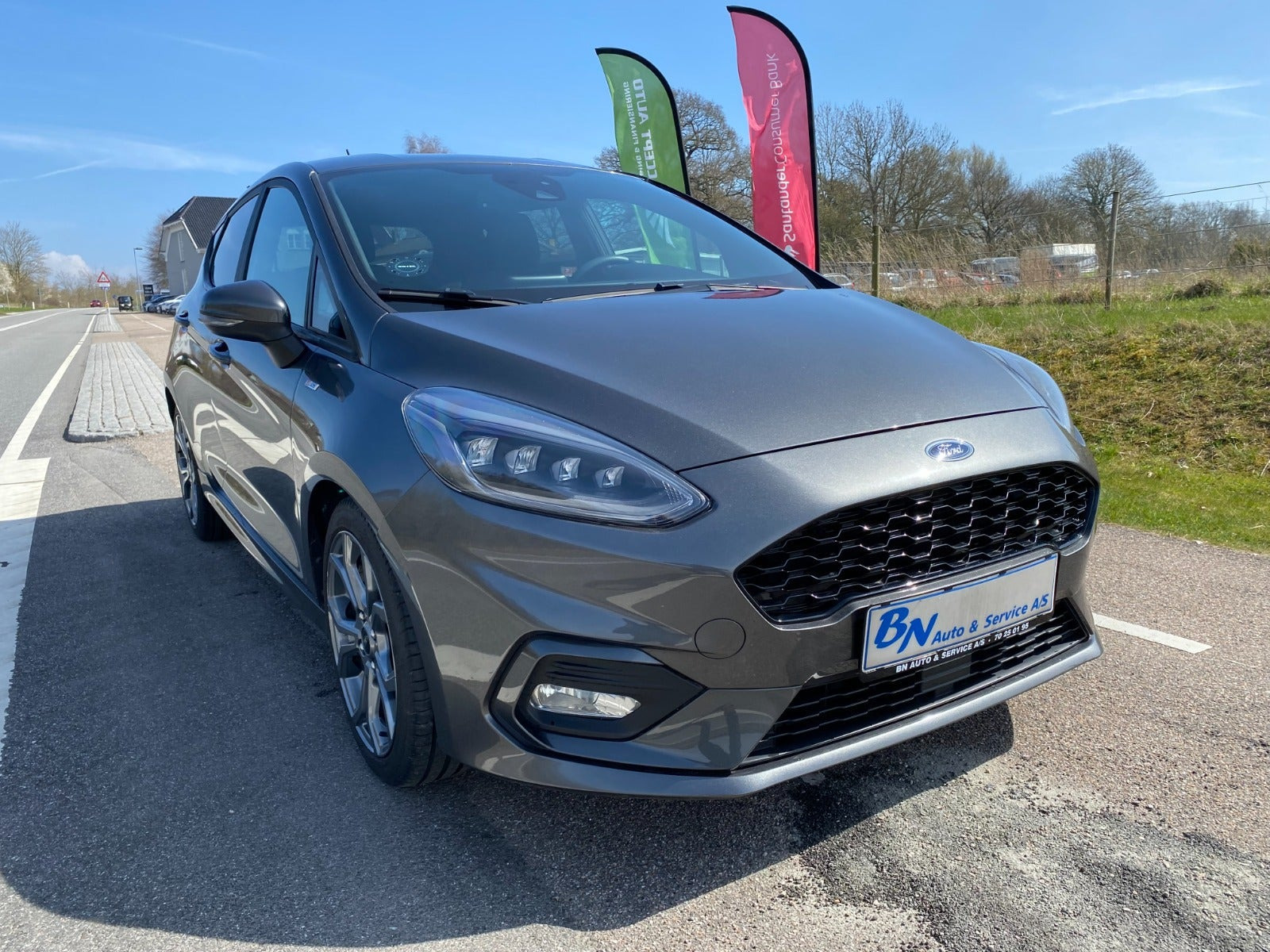 Grå Ford Fiesta fra 2021