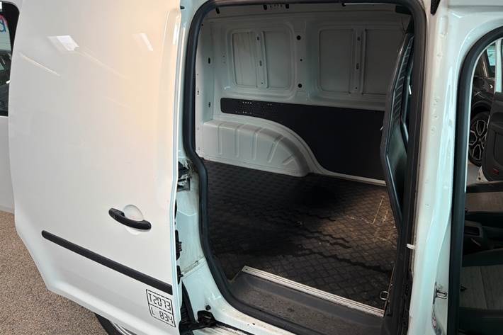 Hvid VW Caddy fra 2012