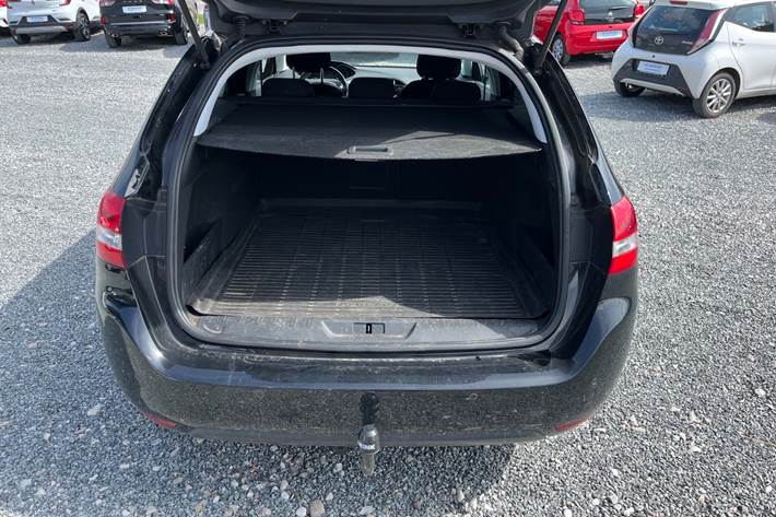 Sort Peugeot 308 fra 2014