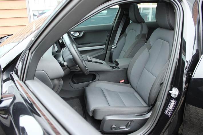 Sort Polestar 2 fra 2023