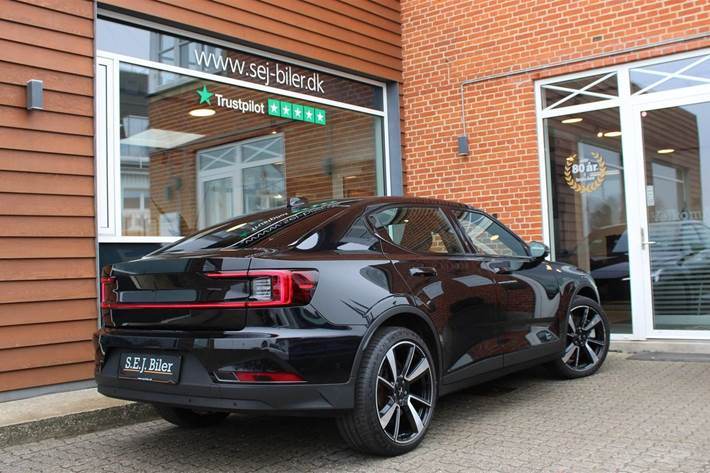 Sort Polestar 2 fra 2023
