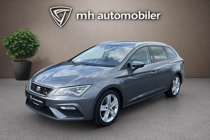 Grå Seat Leon fra 2018 set udefra