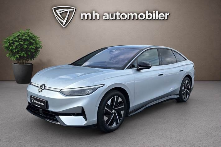 Sølv VW ID.7 fra 2024 set udefra