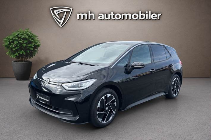 Sort VW ID.3 fra 2024 set udefra