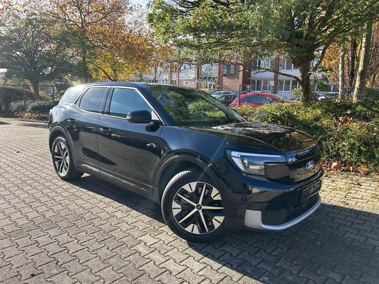 Ford Explorer 77 Premium Extended Range