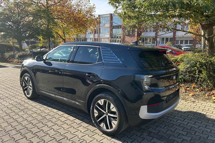 Sort Ford Explorer fra 2025