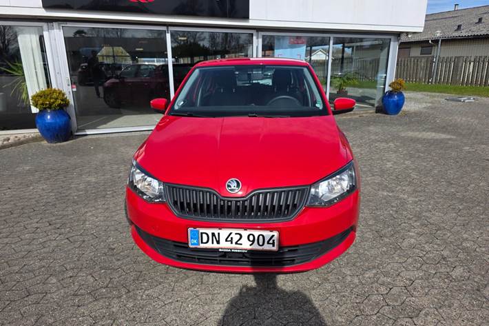 Rød Skoda Fabia fra 2018