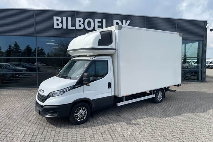 Hvid Iveco Daily fra 2025