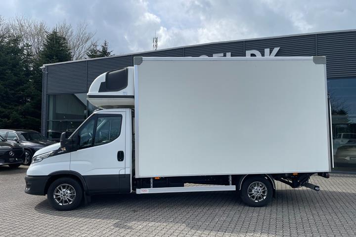 Hvid Iveco Daily fra 2025