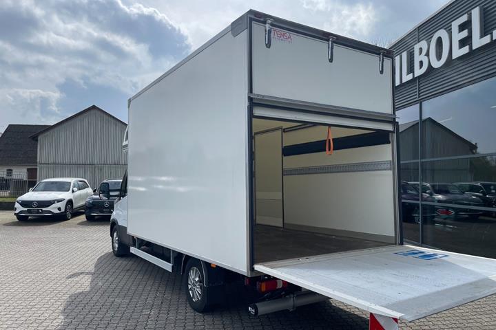 Hvid Iveco Daily fra 2025