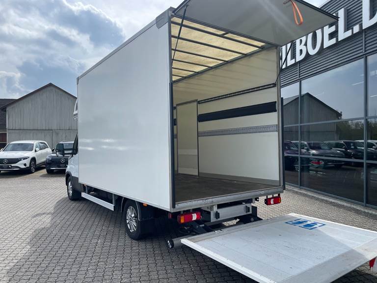 Iveco Daily 3,0 35S18 4100mm Box m/lift AG8