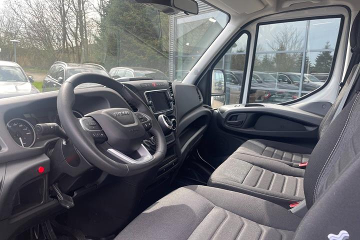 Hvid Iveco Daily fra 2025