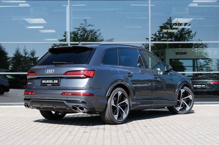 Grå Audi SQ7 fra 2020