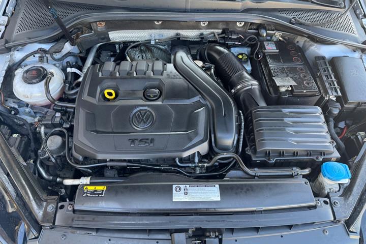 Sølv VW Golf VII fra 2018