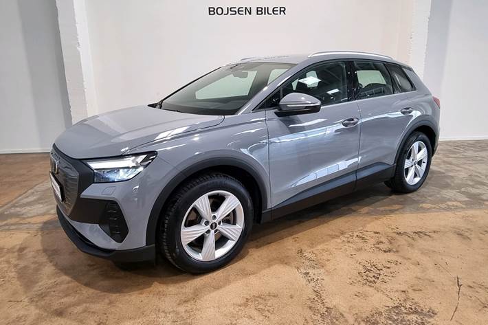 Grå Audi Q4 fra 2022