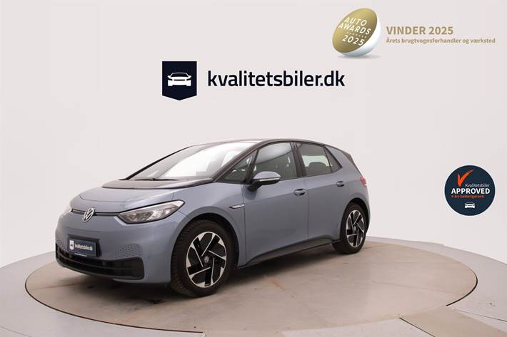 Blå VW ID.3 fra 2022 set udefra