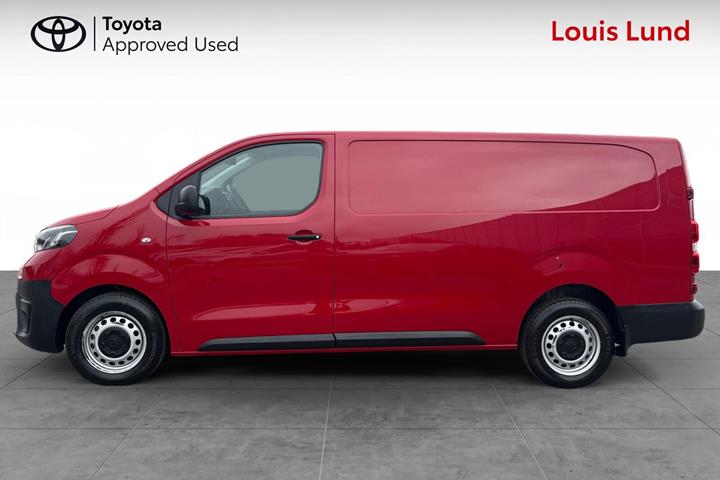 Rød Toyota ProAce fra 2023