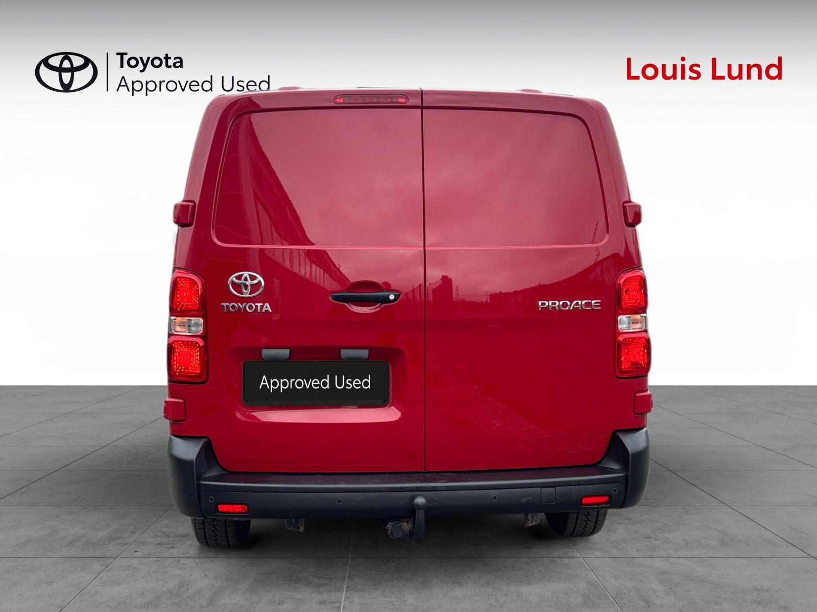 Rød Toyota ProAce fra 2023