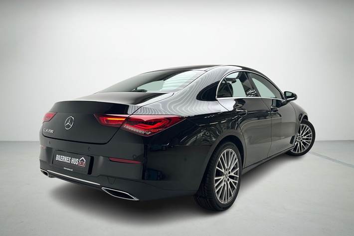 Sort Mercedes CLA200 fra 2021