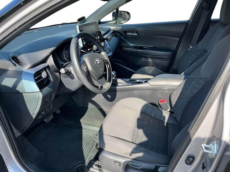 Toyota C-HR 1,8 Hybrid C-LUB Business Premium Multidrive S 122HK 5d Aut.