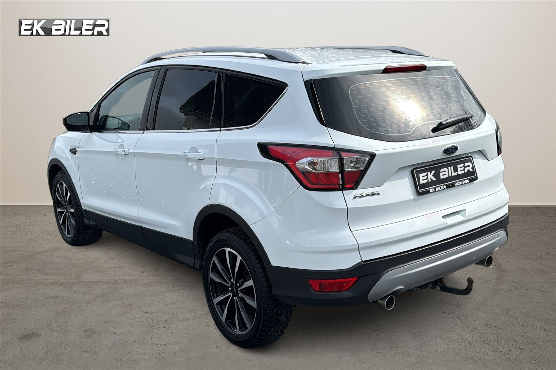 Hvid Ford Kuga fra 2017