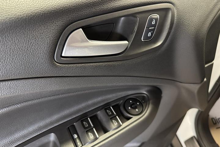 Hvid Ford Kuga fra 2017
