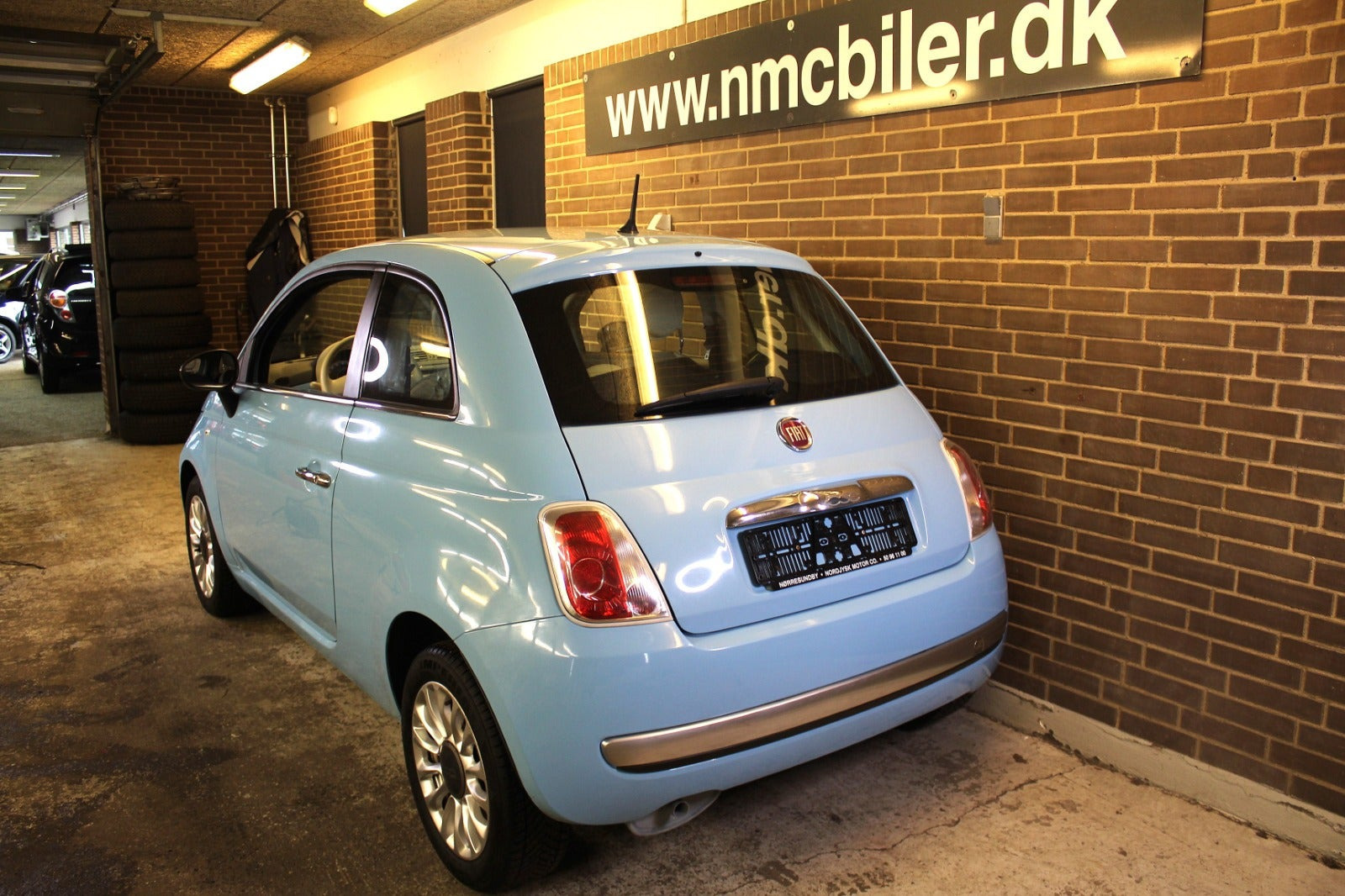 Blå Fiat 500 fra 2015