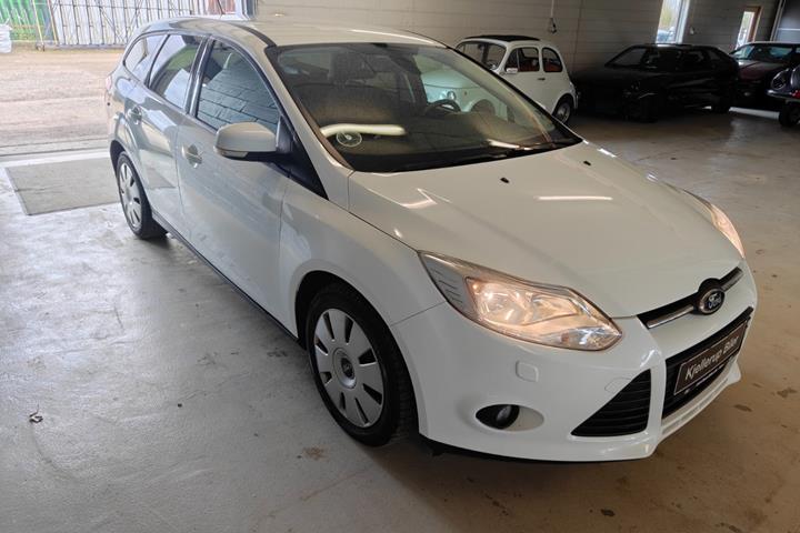Gul Ford Focus fra 2014