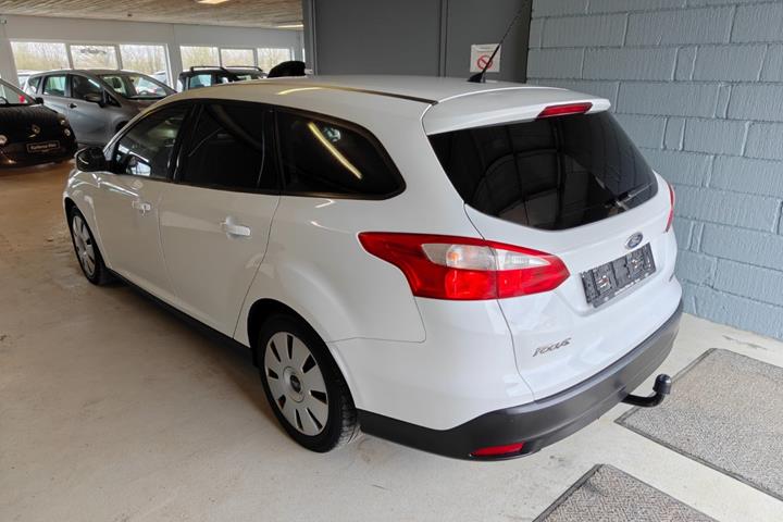 Gul Ford Focus fra 2014