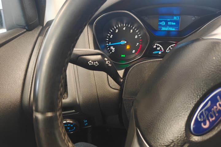 Gul Ford Focus fra 2014