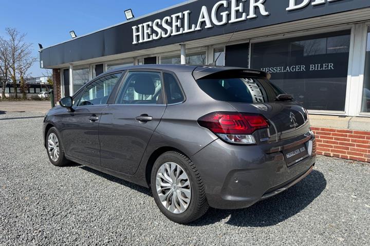 Grå Citroën C4 fra 2016