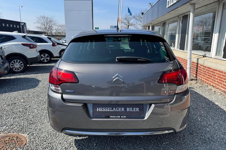 Grå Citroën C4 fra 2016