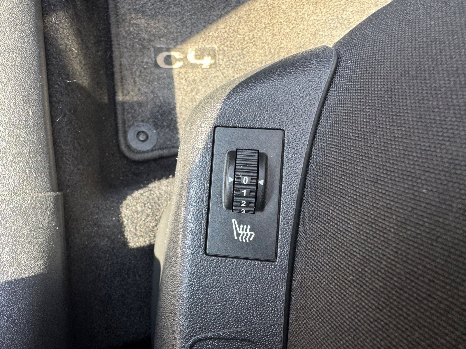 Grå Citroën C4 fra 2016