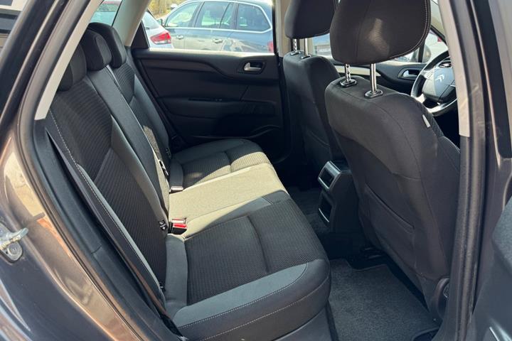 Grå Citroën C4 fra 2016