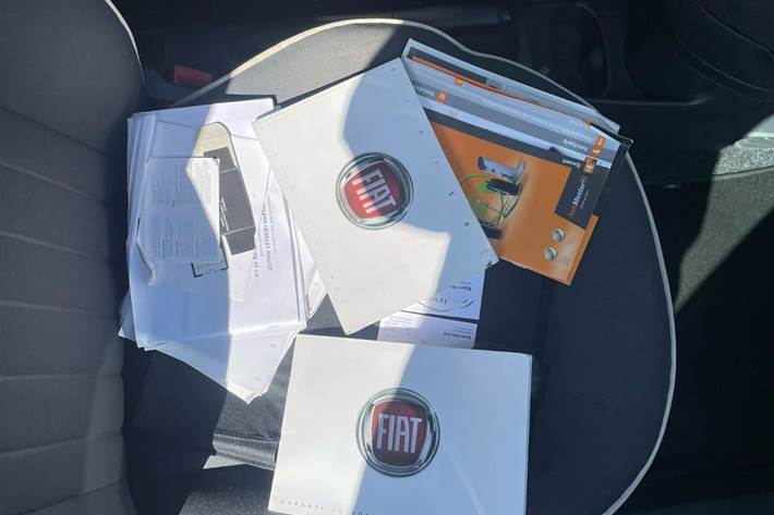 Sort Fiat 500C fra 2012