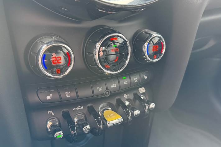 Grå Mini Cooper SE fra 2022