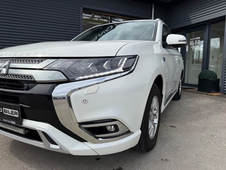 Mitsubishi Outlander 2,4 PHEV Instyle CVT 4WD